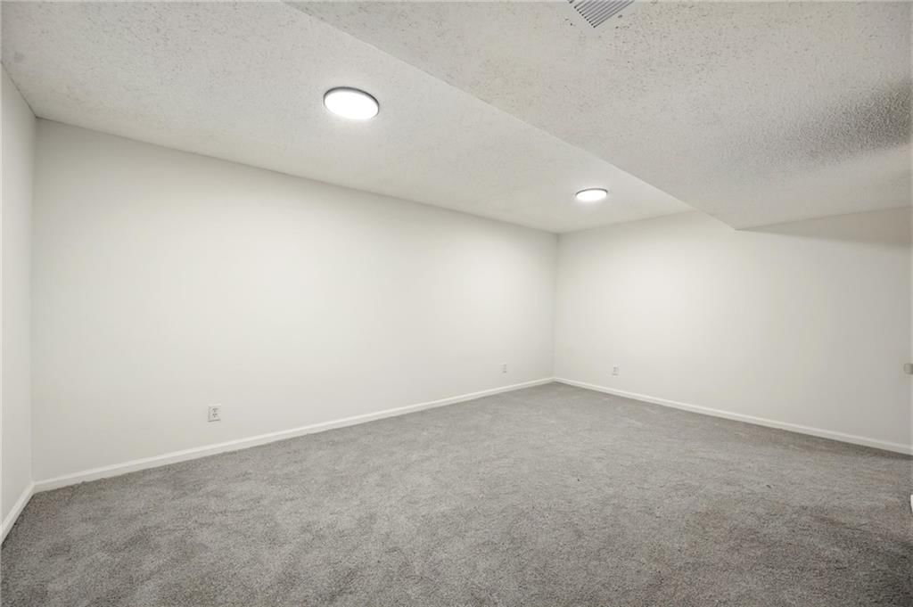 821 Heather Drive — photo 22