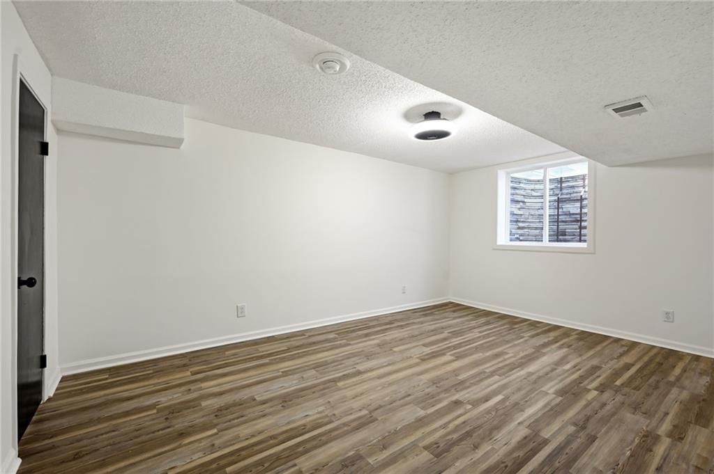 821 Heather Drive — photo 24