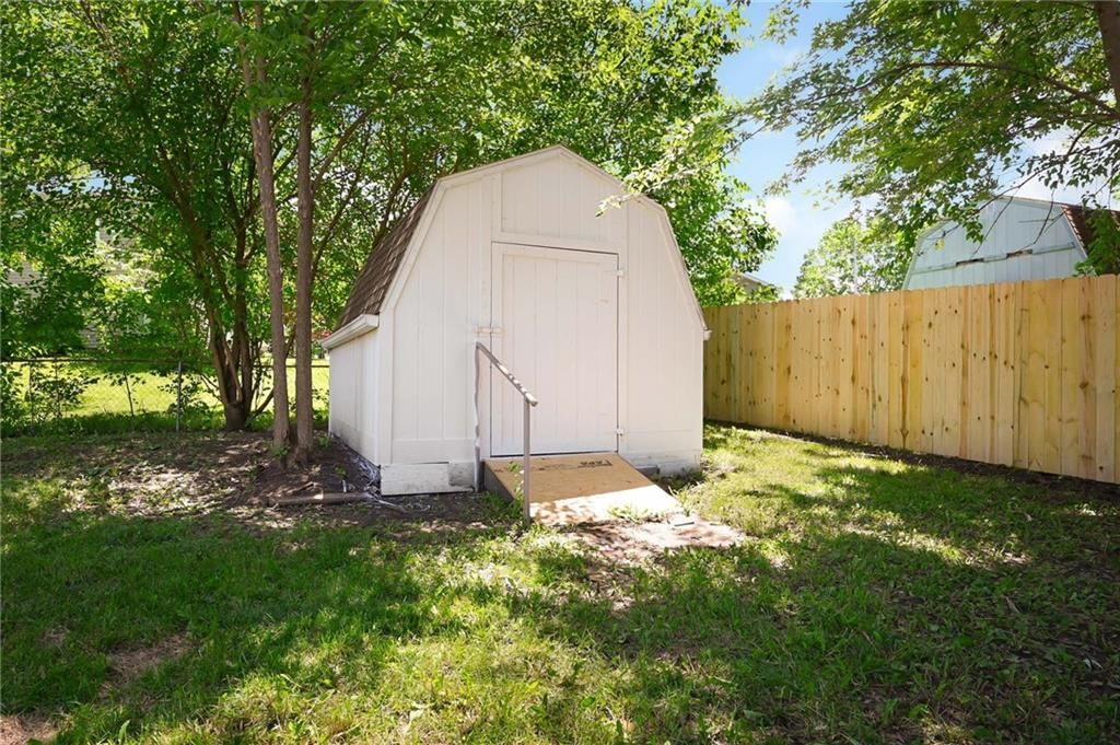 821 Heather Drive — photo 26