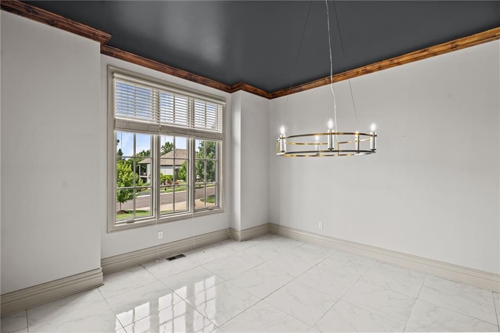 20215 W 89th Terrace — photo 3