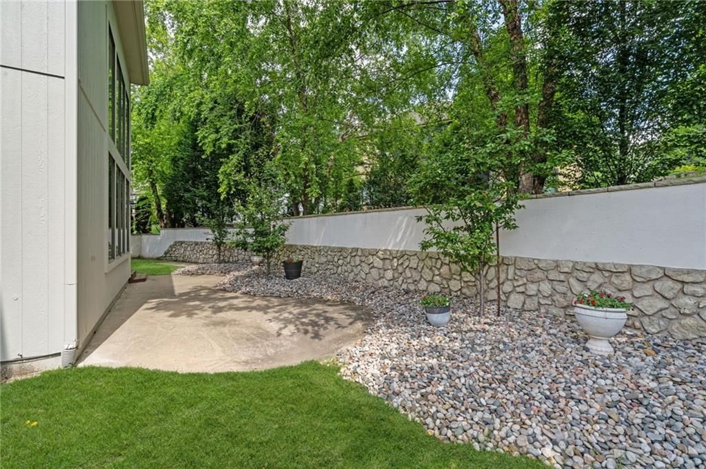20215 W 89th Terrace — photo 56