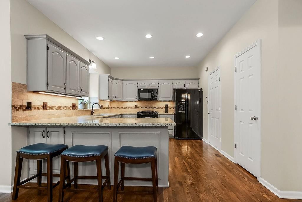 13929 S Kaw Street — photo 9