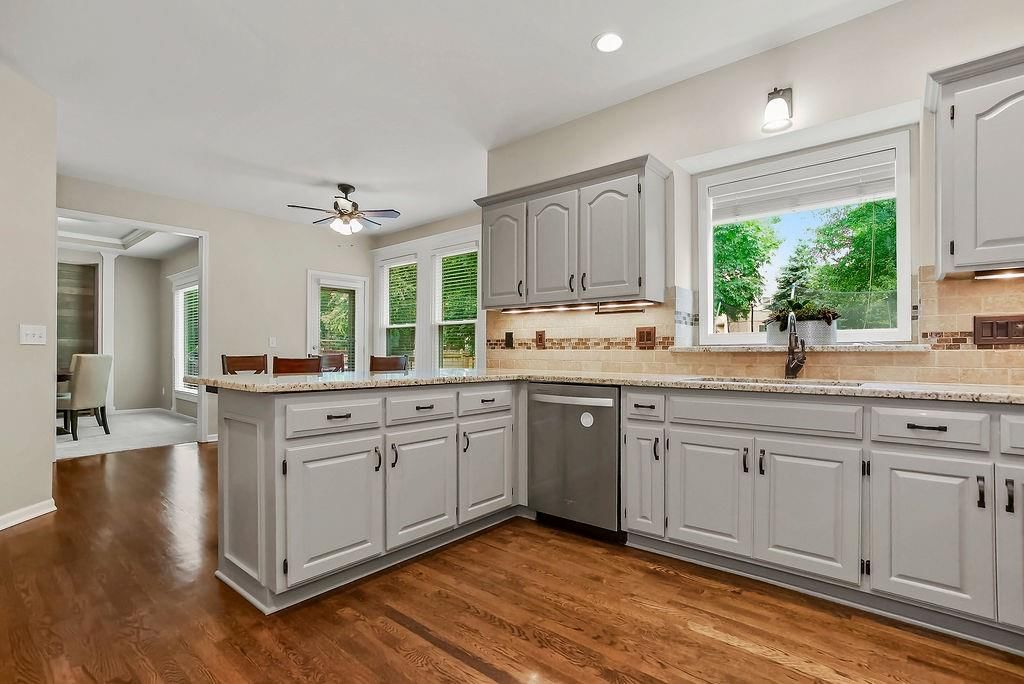 13929 S Kaw Street — photo 10