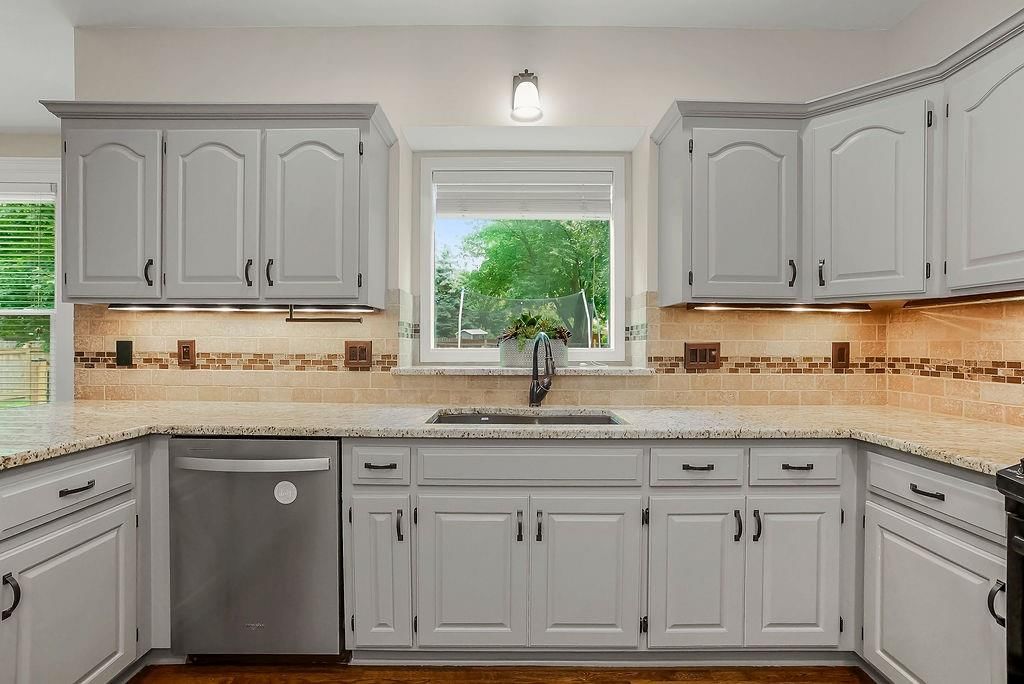 13929 S Kaw Street — photo 11