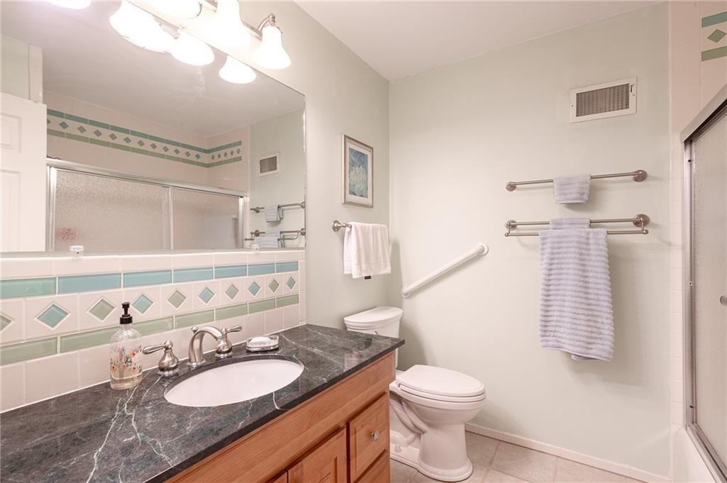 1400 SW CHARLESTON Street — photo 25
