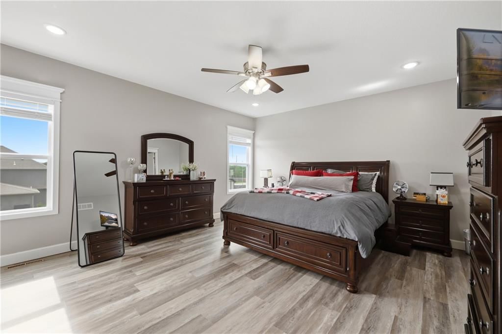 1809 NW Nicholas Drive — photo 8