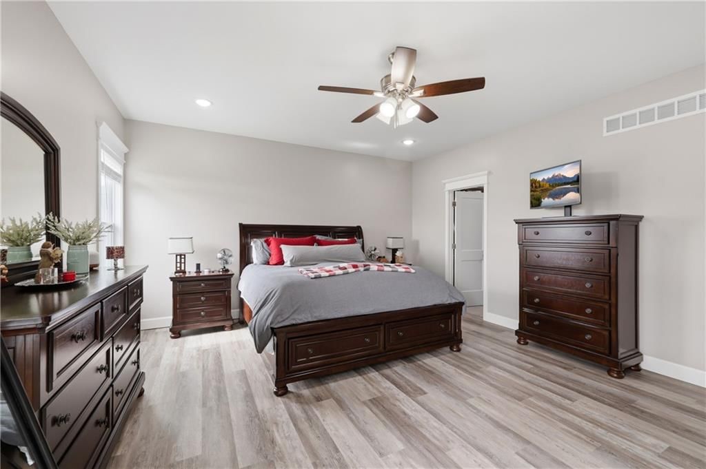 1809 NW Nicholas Drive — photo 12