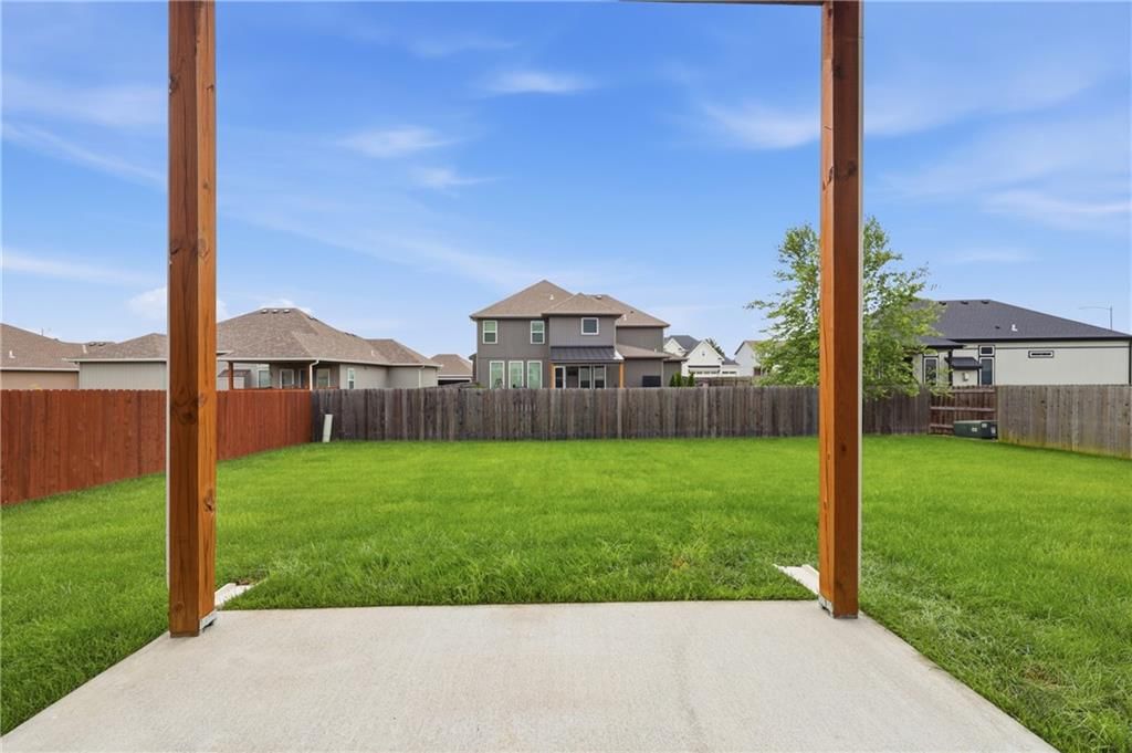 1809 NW Nicholas Drive — photo 28
