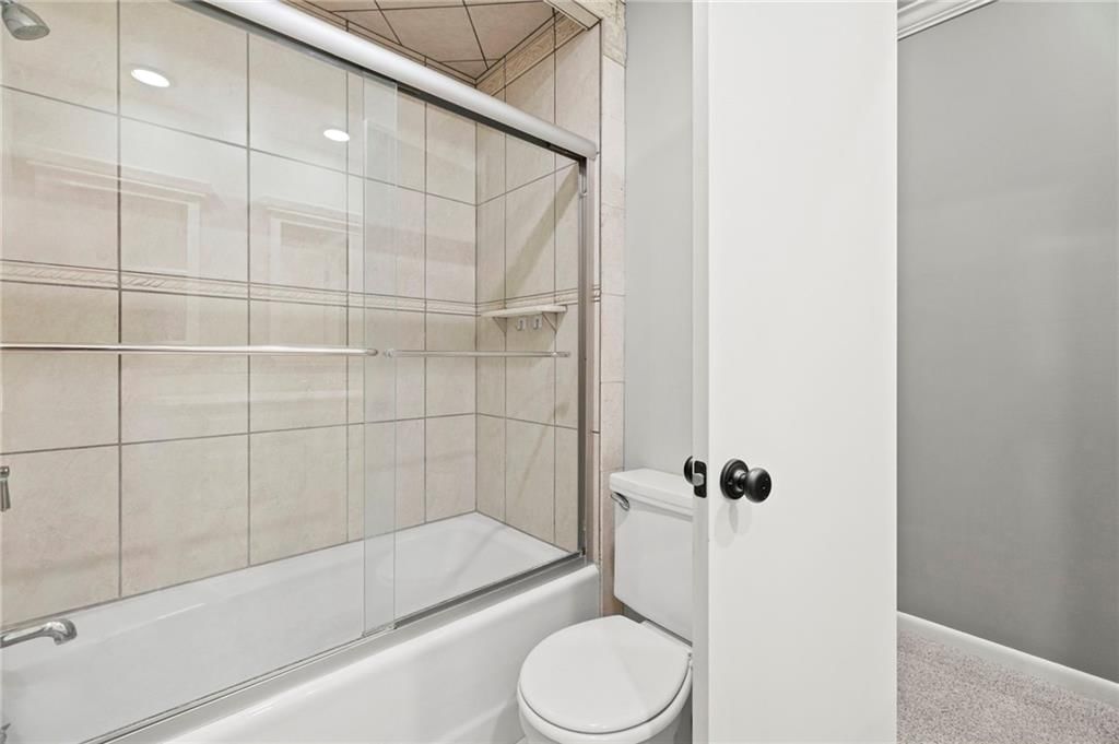 7729 Windsor Street — photo 34