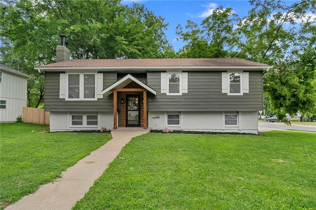 101 Manor Drive — photo 3