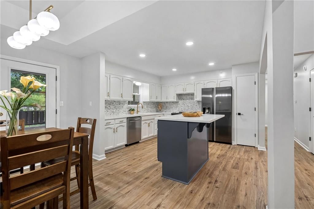 101 Manor Drive — photo 10
