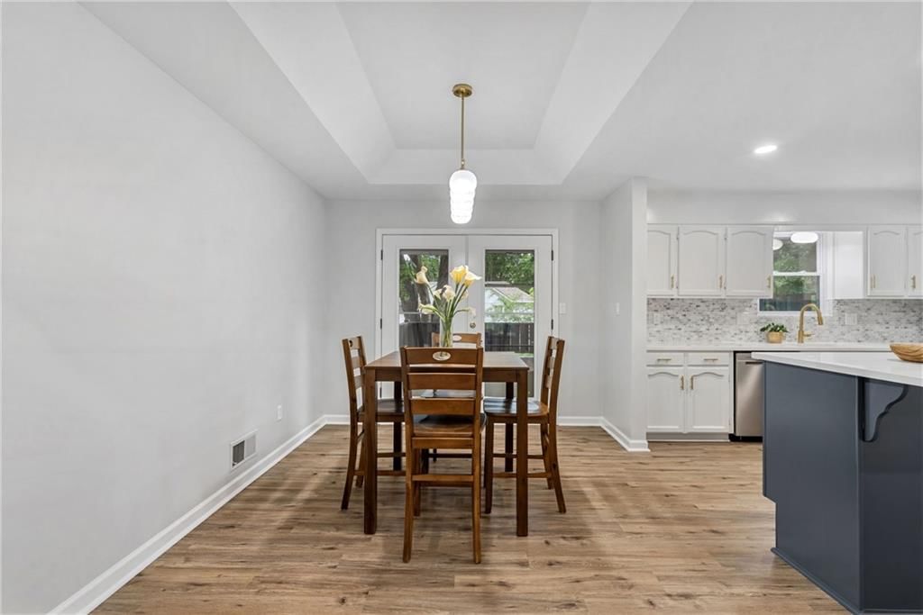 101 Manor Drive — photo 11