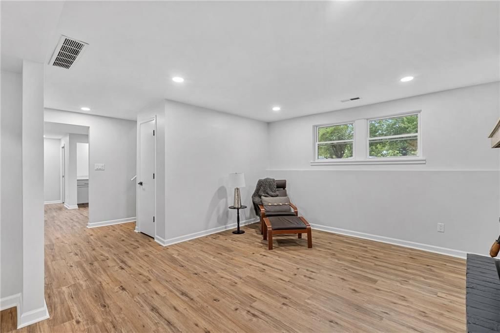 101 Manor Drive — photo 17