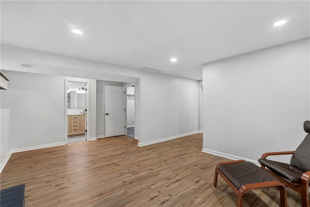 101 Manor Drive — photo 23