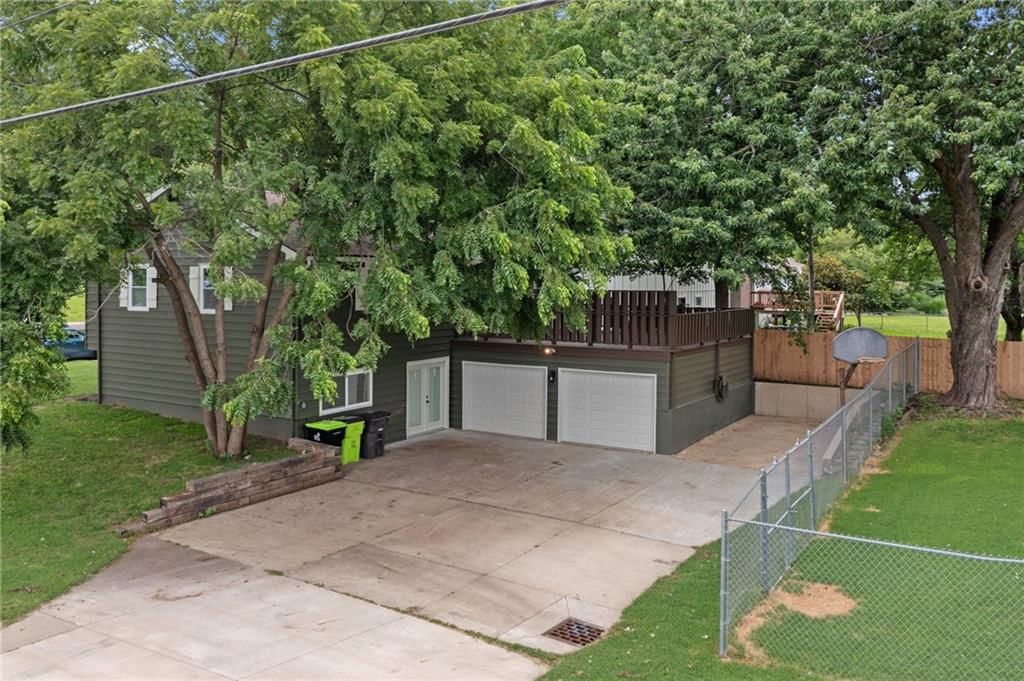 101 Manor Drive — photo 45
