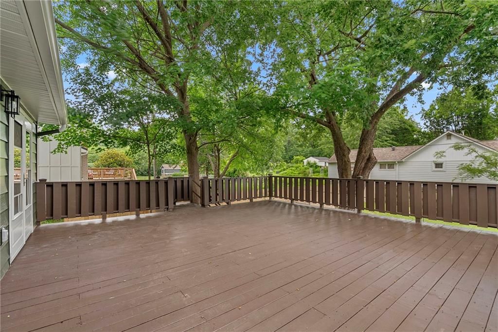 101 Manor Drive — photo 50