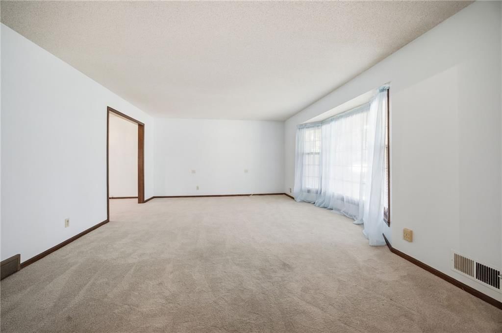 8500 W 72nd Street — photo 10