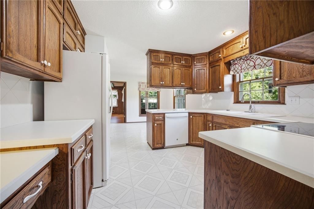 8500 W 72nd Street — photo 16