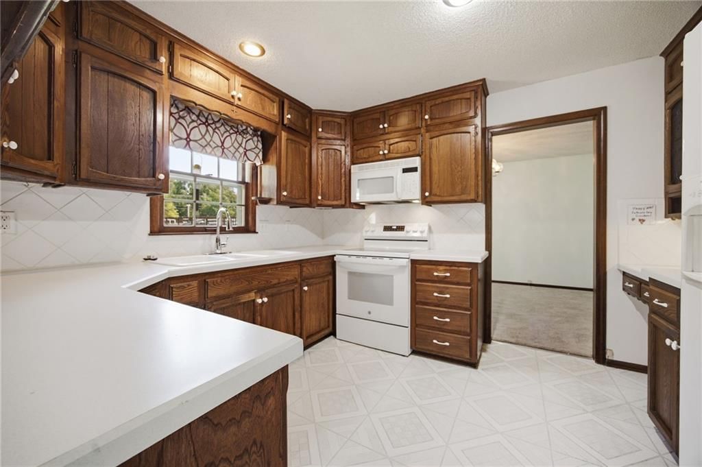 8500 W 72nd Street — photo 20
