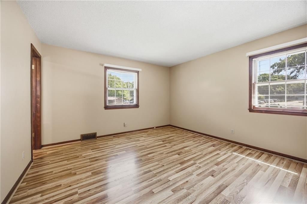 8500 W 72nd Street — photo 37