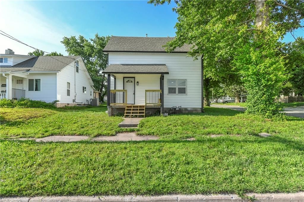 111 E Dryden Street — photo 1