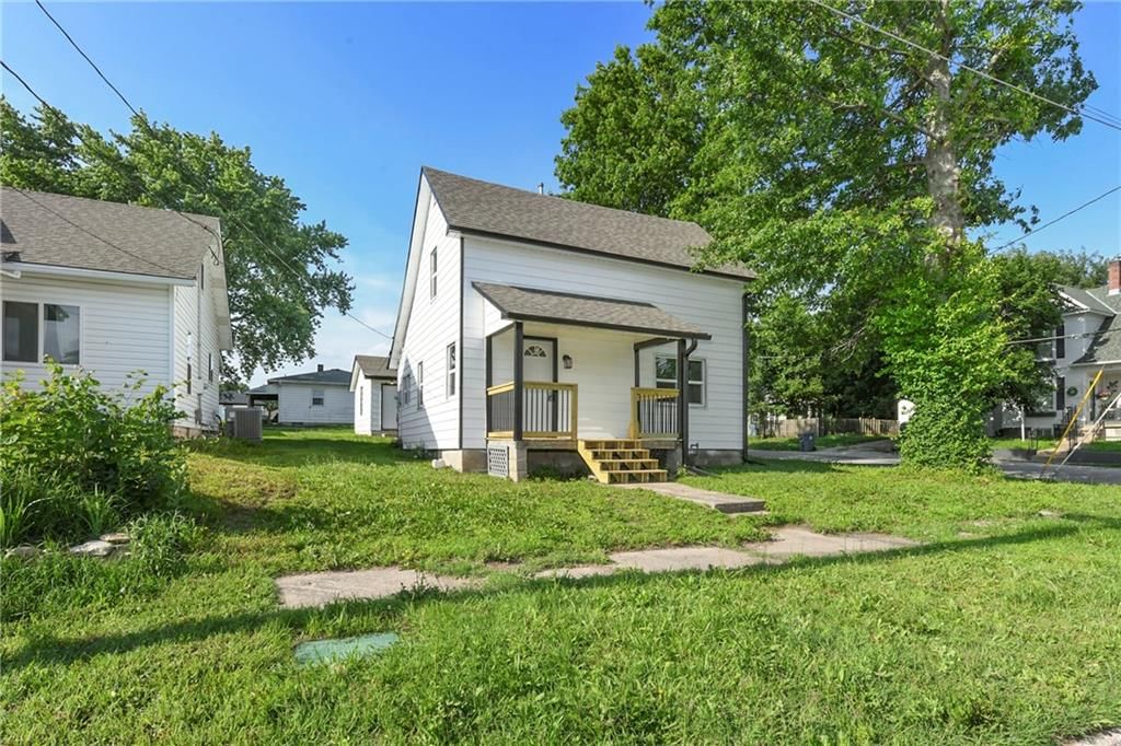 111 E Dryden Street — photo 2