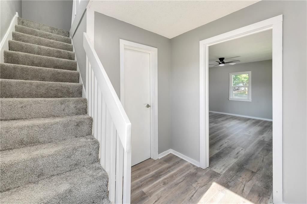 111 E Dryden Street — photo 9
