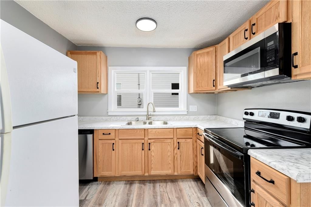 111 E Dryden Street — photo 13