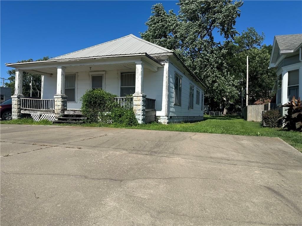 1712 N Broadway Street — photo 11