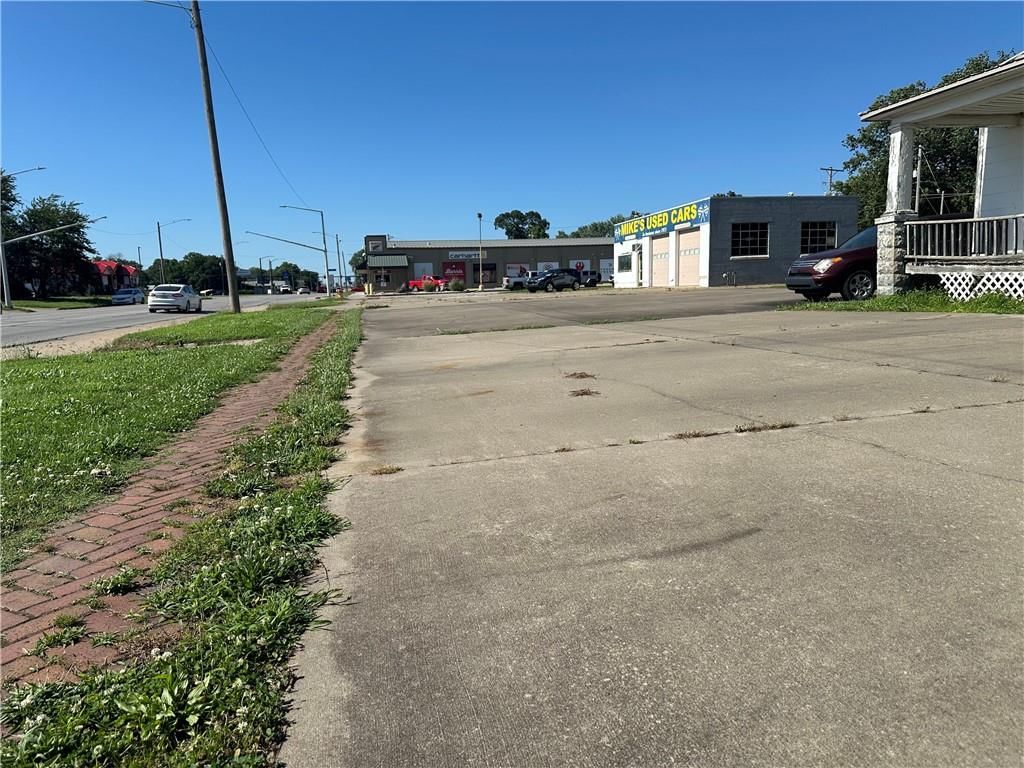 1712 N Broadway Street — photo 13