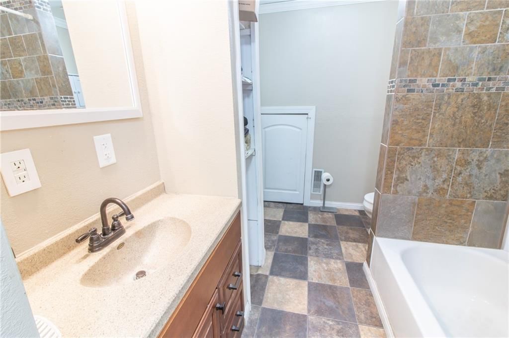 501 E 13th Street — photo 16