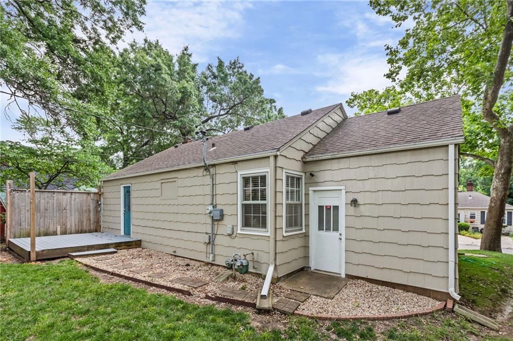 5227 Rosewood Drive — photo 5