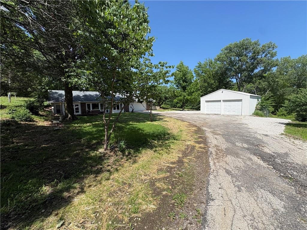 10023 S Munro Road — photo 3