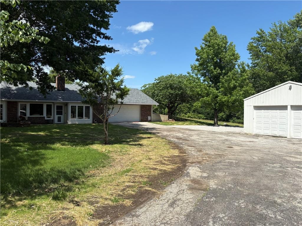 10023 S Munro Road — photo 4