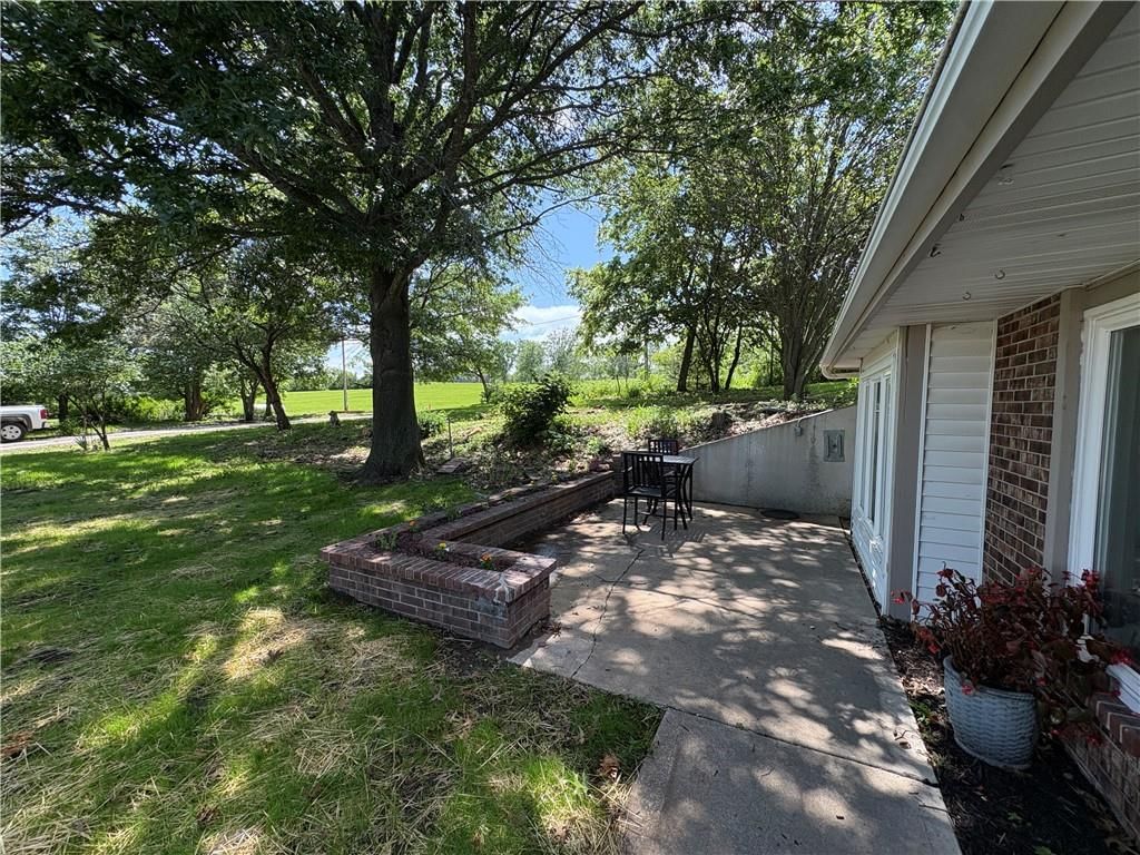 10023 S Munro Road — photo 5