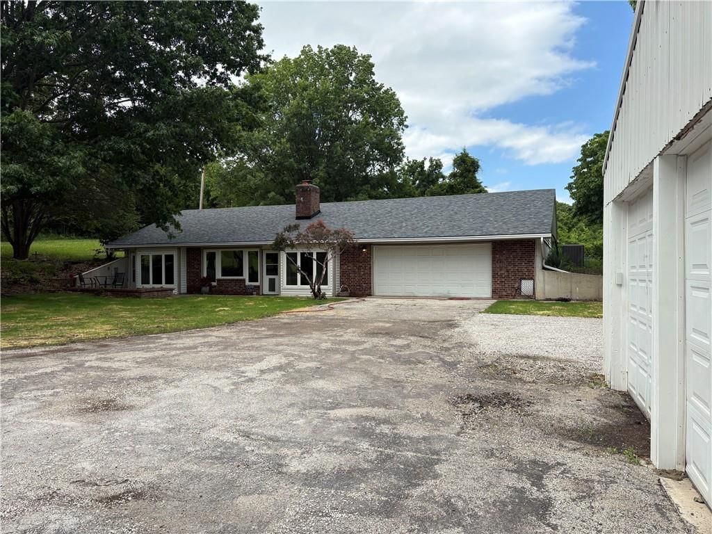 10023 S Munro Road — photo 29