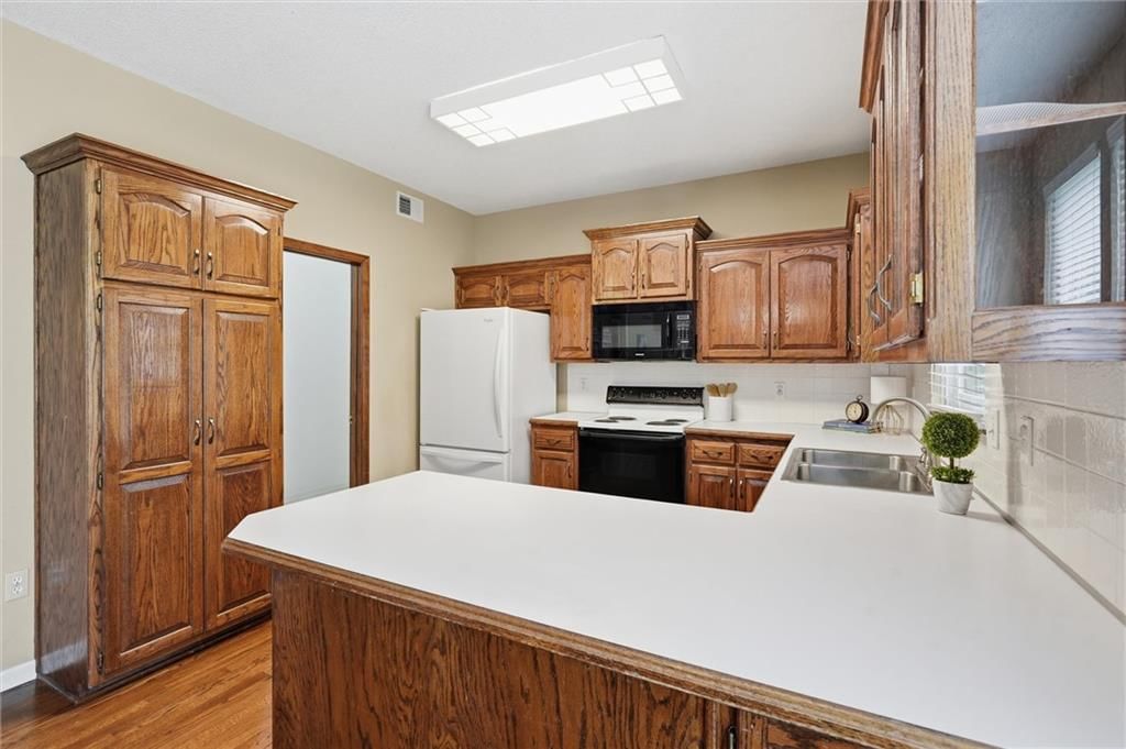 15776 S Madison Drive — photo 4