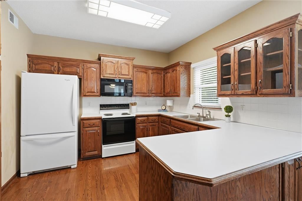 15776 S Madison Drive — photo 15
