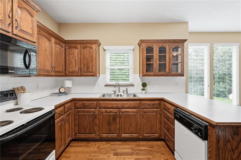 15776 S Madison Drive — photo 16