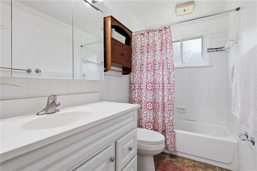 617 NE 45th Street — photo 5
