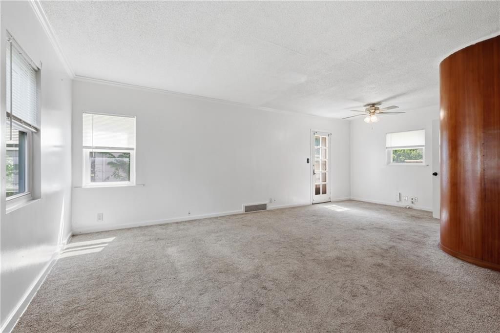 617 NE 45th Street — photo 9