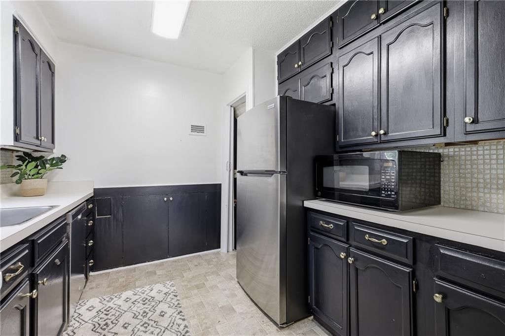 617 NE 45th Street — photo 12