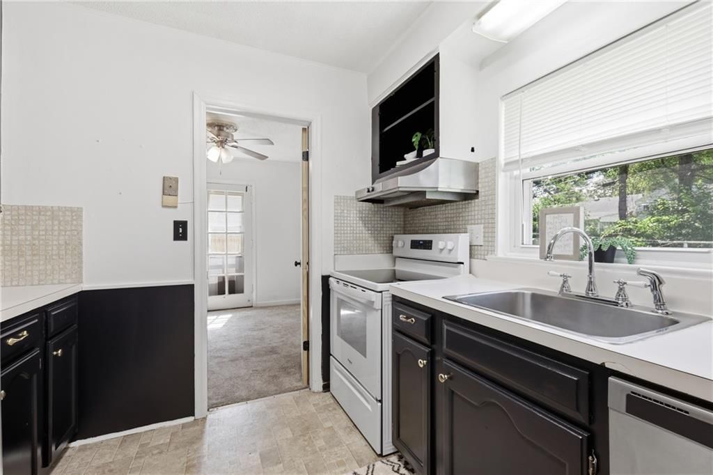 617 NE 45th Street — photo 14