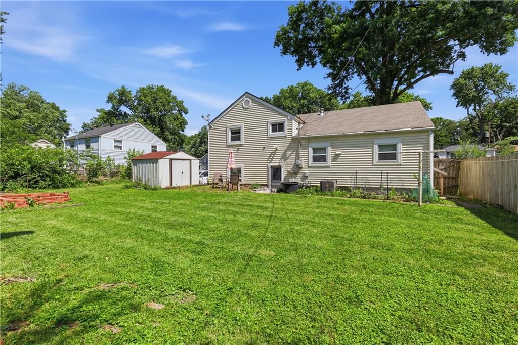617 NE 45th Street — photo 22