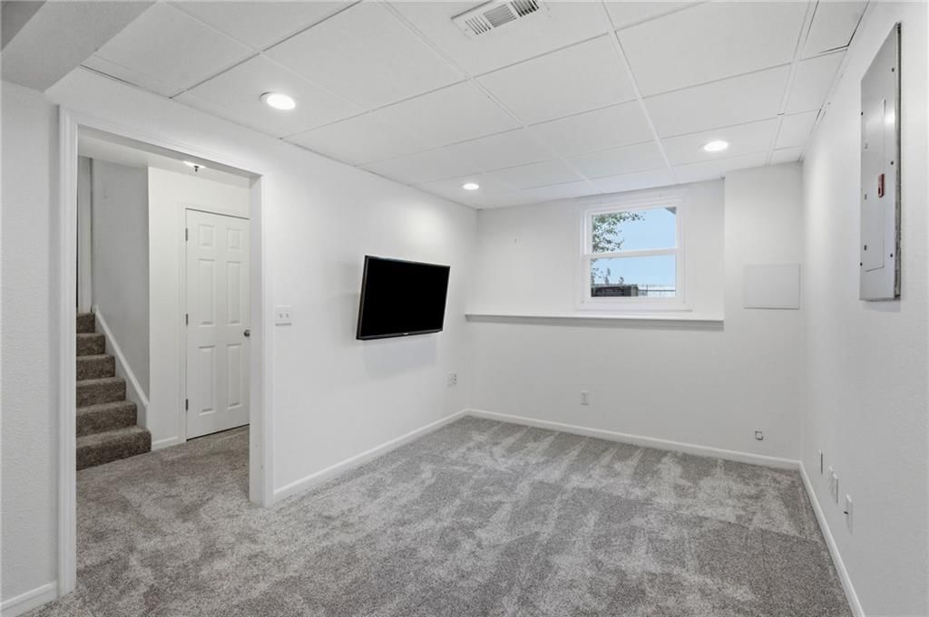 6470 Payne Street — photo 32