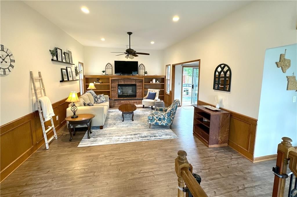 700 NE Hunters Ridge — photo 5