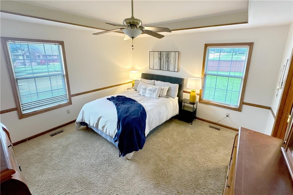 700 NE Hunters Ridge — photo 16