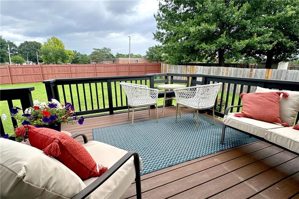 700 NE Hunters Ridge — photo 31