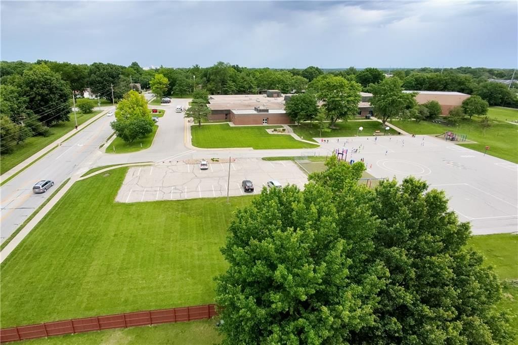700 NE Hunters Ridge — photo 40