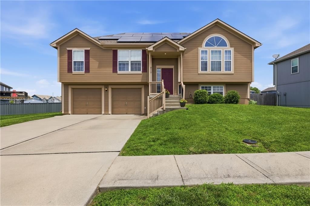 9712 E 222nd Street, Peculiar, MO
